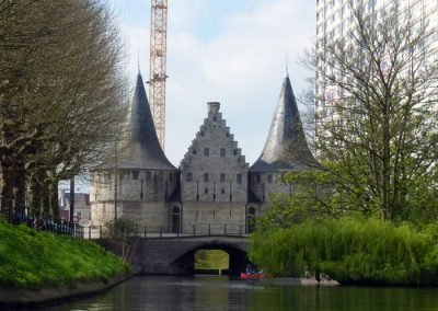 Cool buildings mark end of canal, Ghent